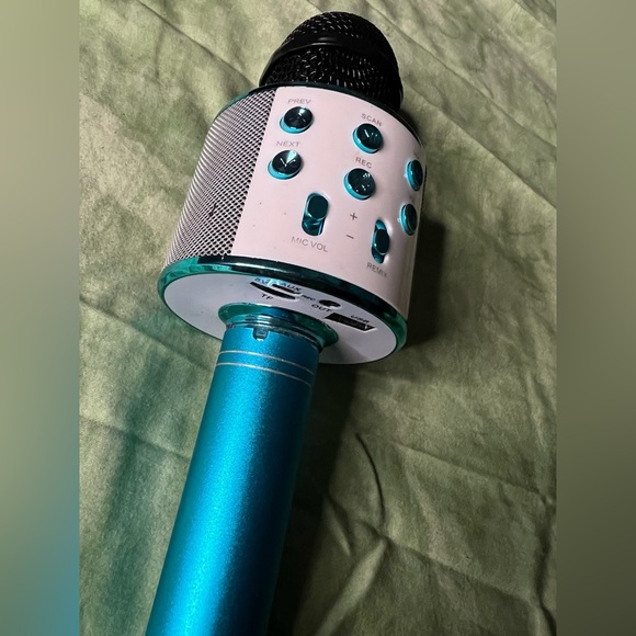 Blue Metallic Karaoke Microphone - Picture 2 of 5